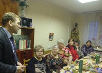 Максим Жук поздравил членов общества инвалидов Ленинского района с Новым годом