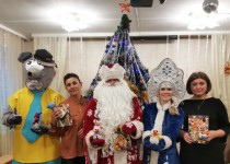 Василий Пушкин помог провести новогодний праздник для детей из социального-реабилитационного центра «Улыбка»