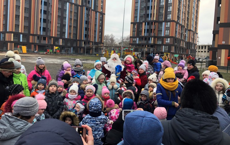 Андрей Дранишников поздравил жителей Ленинского района с наступающим Новым годом