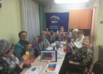 В ТОС Нартова для жителей проведено занятие по изобразительному искусству