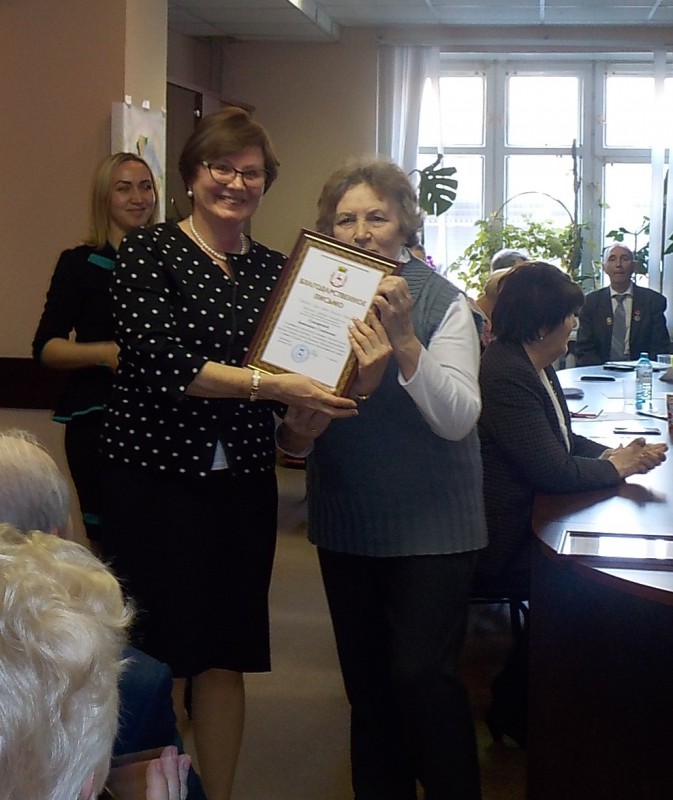 Ольга Балакина вручила Благодарственные письма городской Думы активистам Совета ветеранов