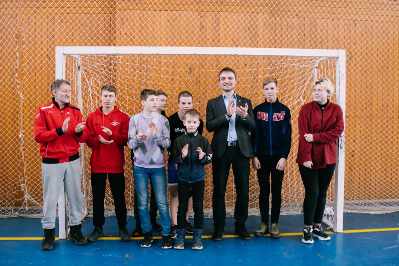 Артем Савин помог организовать футбольный турнир для команд из детских домов