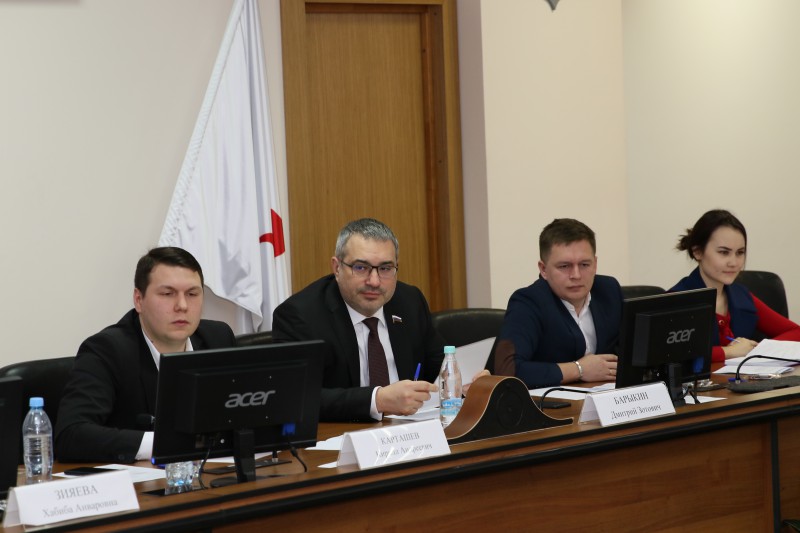 Дмитрий Барыкин пригласил Молодежную палату подготовить совместные проекты к 25-летию городской Думы