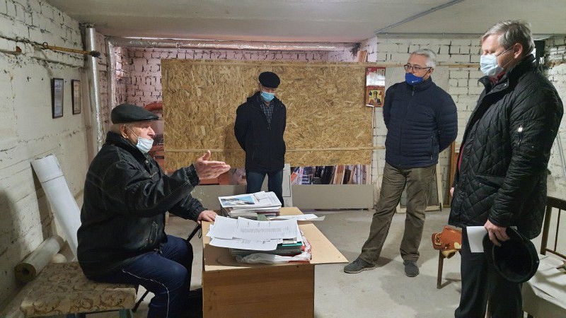 Михаил Рыхтик провел встречу с жителями дома на проспекте Ленина