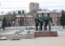 Депутаты-единороссы будут контролировать работы на объектах программы «Город 800»