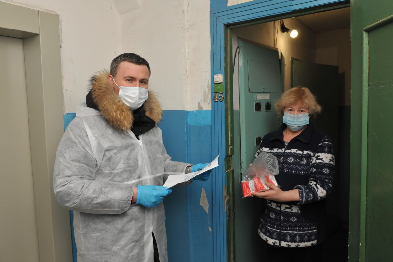 Валерий Скакодуб принял участие в акции по доставке лекарств больным коронавирусом
