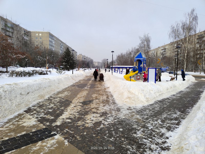 Сквер на проспекте 70 лет Октября