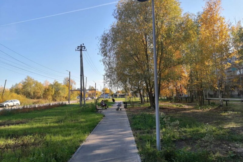 Бульвар по улице Сергея Есенина