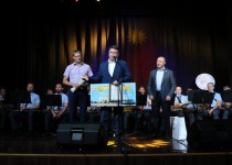 «Эти песни долго не умрут, и многие из них станут шлягерами», - Олег Лавричев