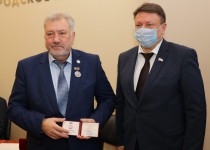 Олег Лавричев поздравил сотрудников нижегородского метро с профессиональным праздником