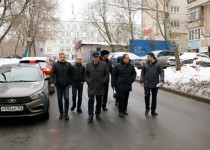 Олег Лавричев проконтролировал устранение замечаний по ремонту дороги в Светлогорском переулке