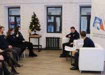 Олег Лавричев провел неформальную встречу с членами Молодежной палаты при городской Думе Нижнего Новгорода