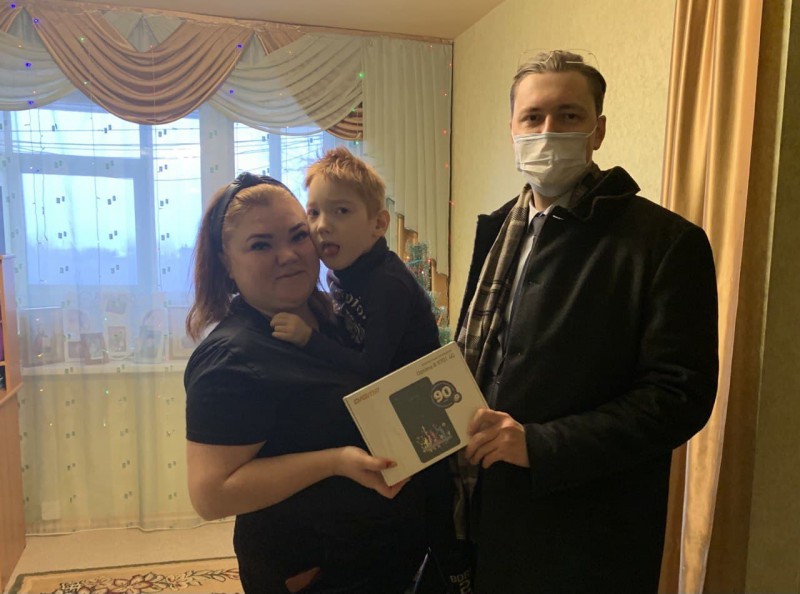 Михаил Иванов принял участие в акции «Елка желаний»