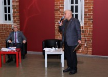 Владимир Тарасов вручил Благодарность городской Думы председателю Общественной палаты Нижнего Новгорода