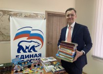 Михаил Иванов принял участие в акции «Книги Донбассу»