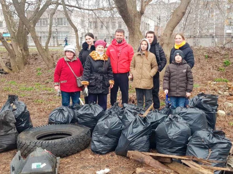 Сергей Пляскин: «Приятно видеть, что в субботниках принимают участие разные поколения сормовичей»