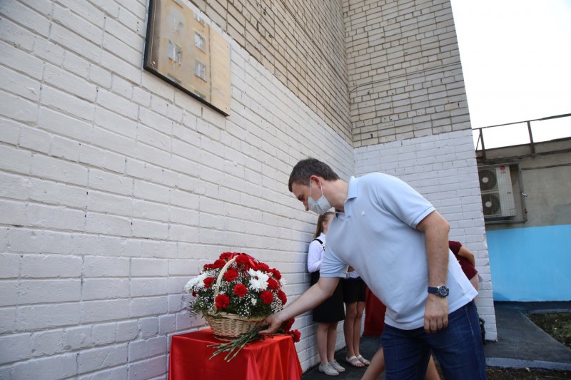 Валерий Скакодуб принял участие в открытии мемориальной доски участнику ВОВ, Герою Советского Союза Николаю Кабалину