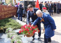 «Низкий поклон и благодарность ветеранам и труженикам тыла за мир  и восстановленную после войны страну!» - Олег Лавричев