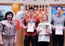 Жанна Скворцова поздравила победителей турнира по шахматам, посвященного Дню Победы