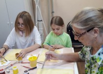 В Соседском центре «На Молодежном» прошло творческое занятие по рисованию