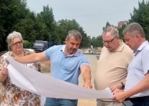 Владимир Аношкин проверил благоустройство и ремонт дорог на пр. Ильича