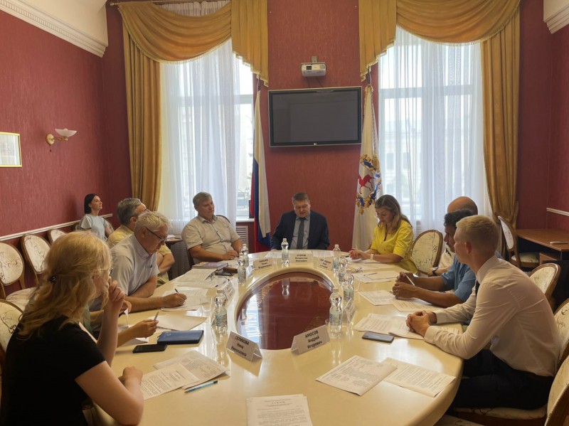 Михаил Рыхтик принял участие в обсуждении развития проектов патриотической направленности