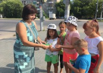 Для жителей Автозаводского района проведена акция «Светофор — мой лучший друг»