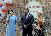 Инна Ванькина поздравила учеников и педагогический состав школы №176 с Днем знаний