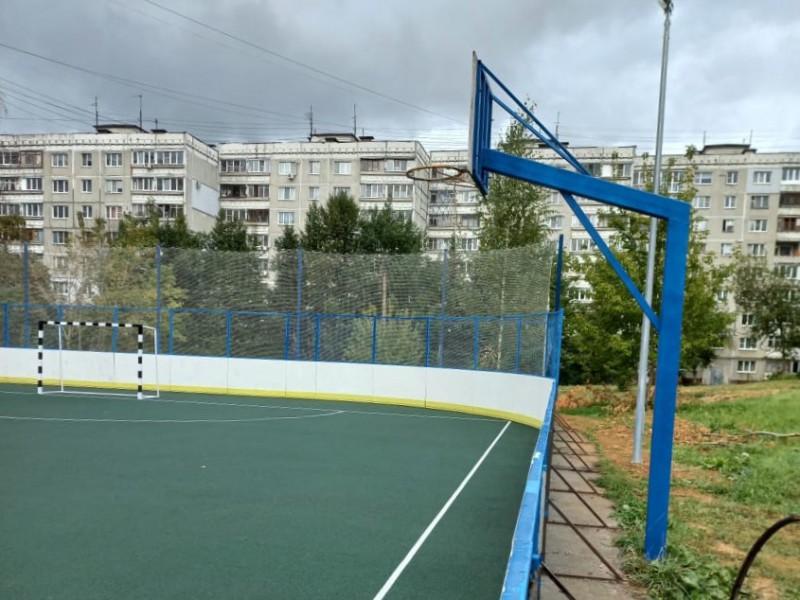 Спортплощадка на улице Адмирала Васюнина