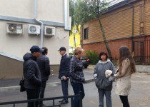 Жанна Скворцова оценила качество работ по асфальтированию дворовой территории на округе