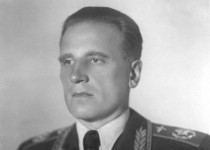 Депутаты городской Думы приняли решение об увековечении памяти Главного маршала авиации Александра Голованова