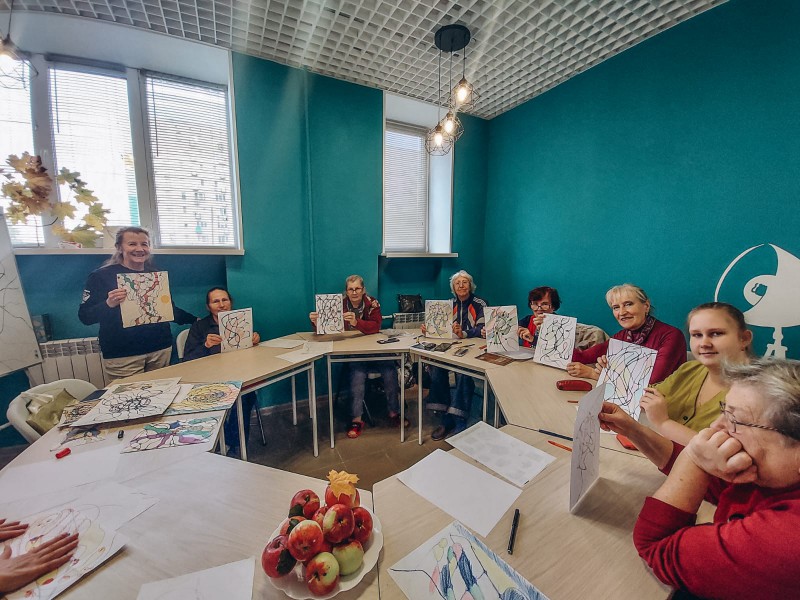 Открытый урок по нейрографике прошел в Соседском центре #ВМесте на Пермякова