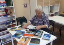 В помещении Соседского центра «На Молодежном» проходит выставка литературы «Природа. Экология. Человек» в рамках Всероссийского фестиваля энергосбережения и экологии #ВместеЯрче