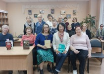 Жители ТОС им. Н.А.Зайцева на встрече с писателями