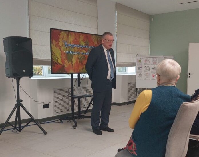Николай Сатаев принял участие в мероприятии, посвященном Международному дню пожилых людей в поселке «Сортировочный»
