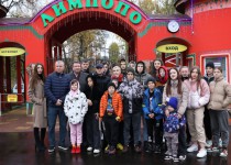 Олег Лавричев помог в организации экскурсии в зоопарк «Лимпопо» для детей из Шахтерска ДНР