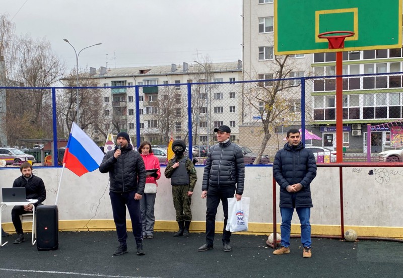 Михаил Иванов принял участие в спортивном празднике, приуроченном ко Дню народного единства