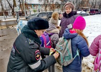 На территории ТОС №6 состоялась акция «Безопасный пешеход» по безопасности дорожного движения в рамках проекта «Дорога и дети — 2022»