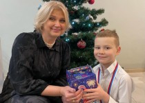 Елена Аржанова поздравила юных жителей Нижегородского района с наступающим Новым годом