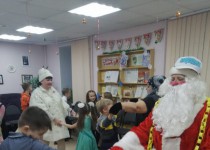 ТОС №4 при взаимодействии с библиотекой им. Мамина-Сибиряка провели новогодний праздник для детей
