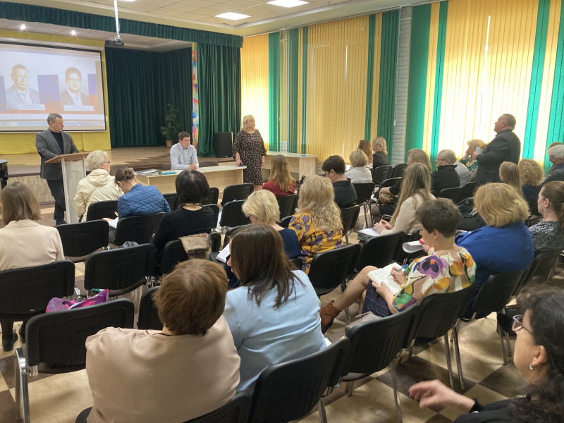 Карим Ибрагимов встретился с работниками образовательных учреждений Автозаводского района