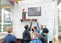 На территории ТОС № 3 у мемориальной доски Герою Советского Союза М.А.Исайко состоялось памятное мероприятие