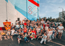 Соседский центр «Вместе» совместно с Агентством праздников Татьяны Метель провели День соседей на улице Пермякова