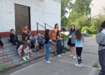 На территории ТОС №16 поселка Мостоотряд прошло мероприятие для детей