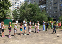 Детская программа «Играем вместе» состоялась на территории ТОС №5