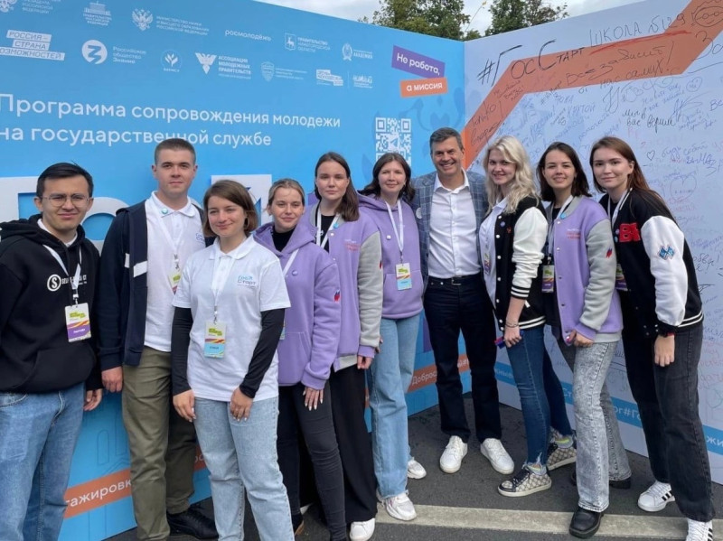 Члены Молодежной палаты Нижнего Новгорода Елизавета Харитонова и Никита Малов приняли участие в организации площадок на Дне Молодежи