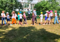 На территории ТОС №4 прошел дворовый праздник для детей