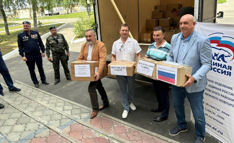 Юрий Ерофеев передал военнослужащим гуманитарный груз