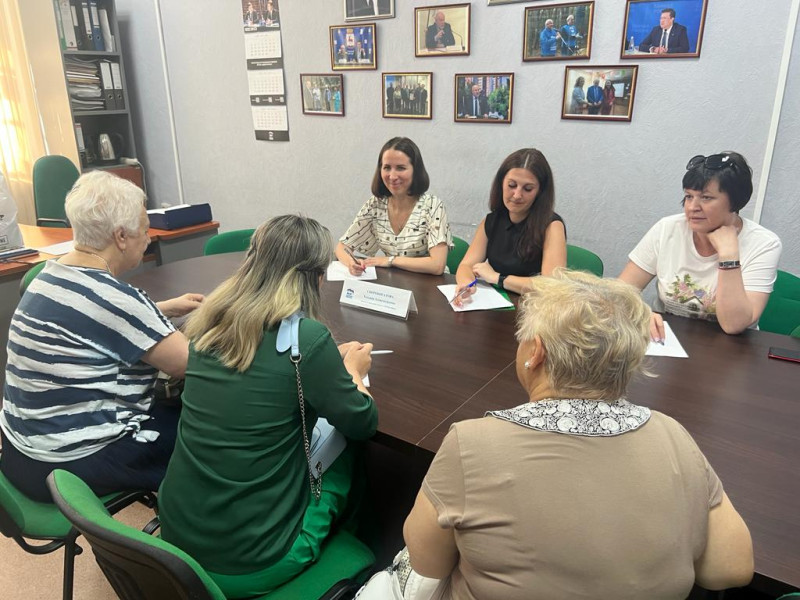 Депутаты городской Думы Нижнего Новгорода провели приемы граждан по вопросам образования