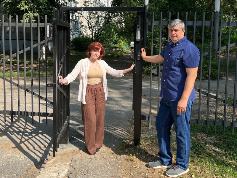 Оксана Дектерева проверила готовность школы №35 Нижегородского района к учебному году